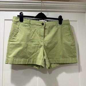 Boden Pea‎ Green Shorts
